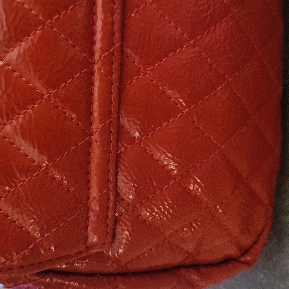 Kenneth COLE REACTION 1990s Red Quilted Holiday Chain Crossbody Envelope Purse - Picture 8 of 14